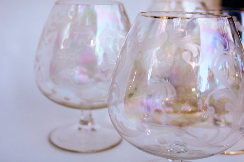 photo of hollywood regency vintage glasses, iridescent luster etched glass colonial couple  #10