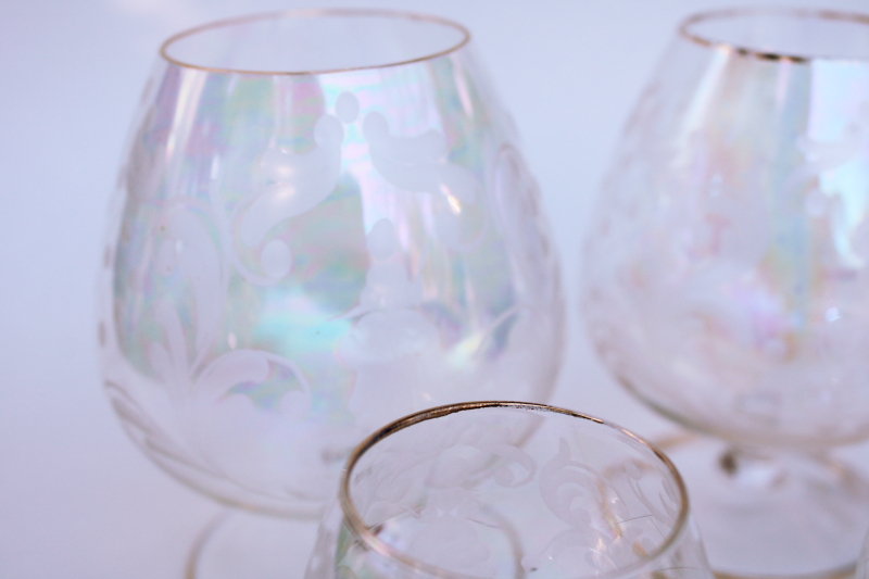 photo of hollywood regency vintage glasses, iridescent luster etched glass colonial couple  #2