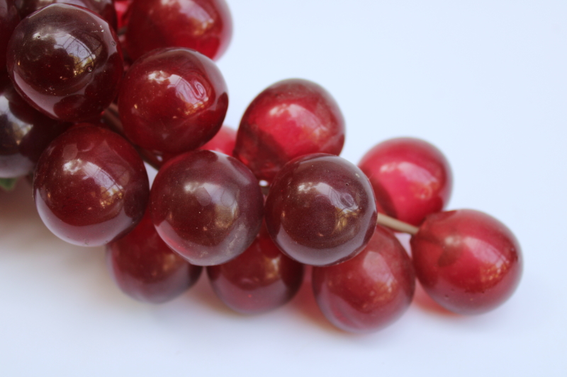 photo of huge bunch of red grapes, vintage rubbery plastic grapes faux fruit, each grape over one inch across  #5