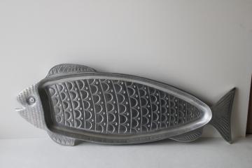 catalog photo of huge cast aluminum fish, kitchen wall hanging or serving tray, lake coastal decor