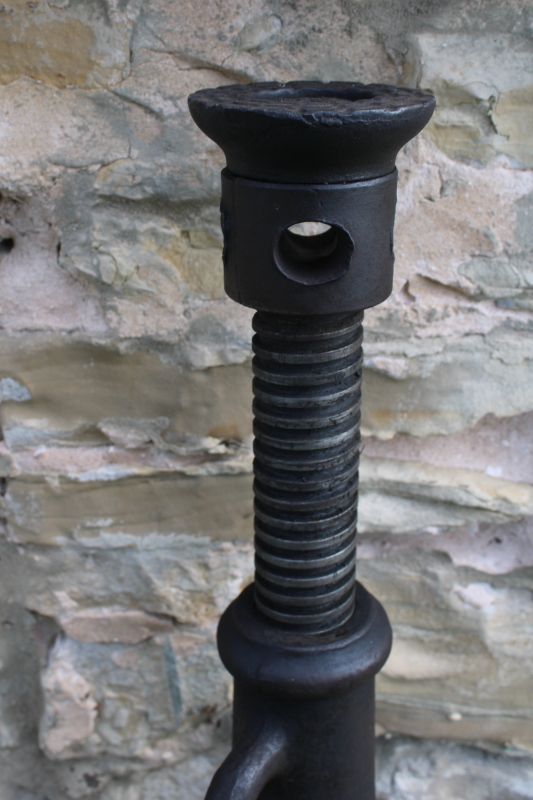 photo of huge cast iron house jack heavy industrial screw type bottle jack #9