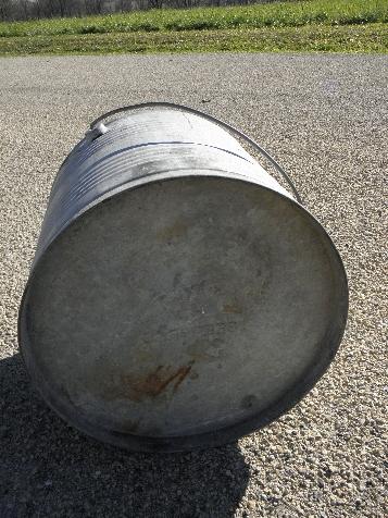 photo of huge galvanized metal wash bucket for kitchen or laundry, primitive old patina #3