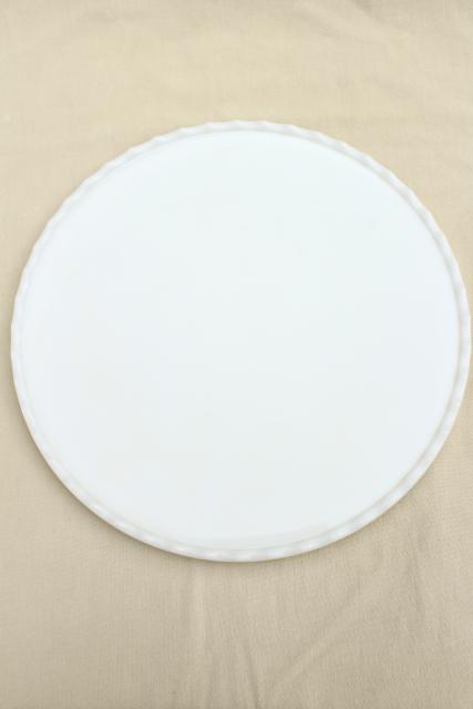 photo of huge heavy round milk glass plateau, vitrolite tray for dental/medical instruments #1