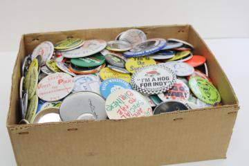 catalog photo of huge lot 300+ pin back buttons badges, 70s 80s vintage pinbacks w/ advertising etc.