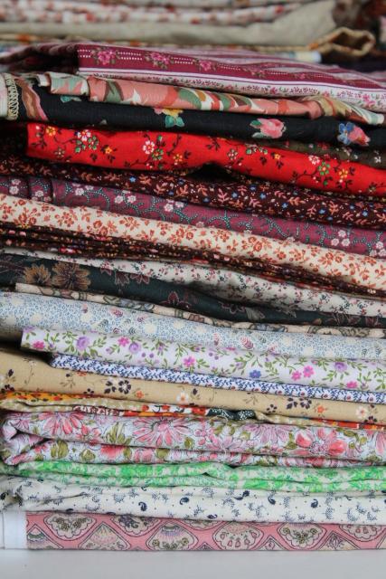 photo of huge lot quilting sewing fabric, calico tiny print flowered prints 80s 90s vintage #4