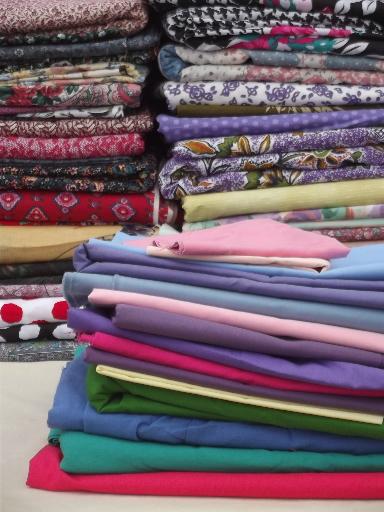 photo of huge lot retro bed sheet style floral prints cotton & blend print fabric #1