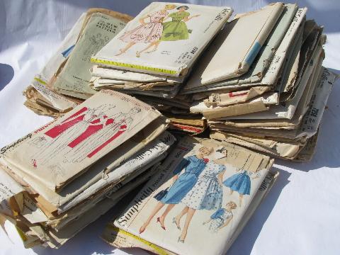 photo of huge lot vintage 30s, 40s, 50s, 60s sewing patterns, dresses & lingerie #1