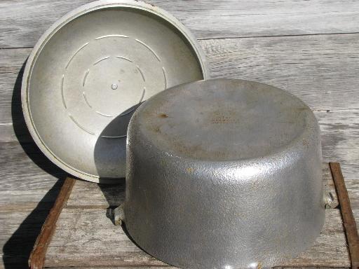 photo of huge old Club aluminum dutch oven pot w/ lid, loop handle for campfire #4