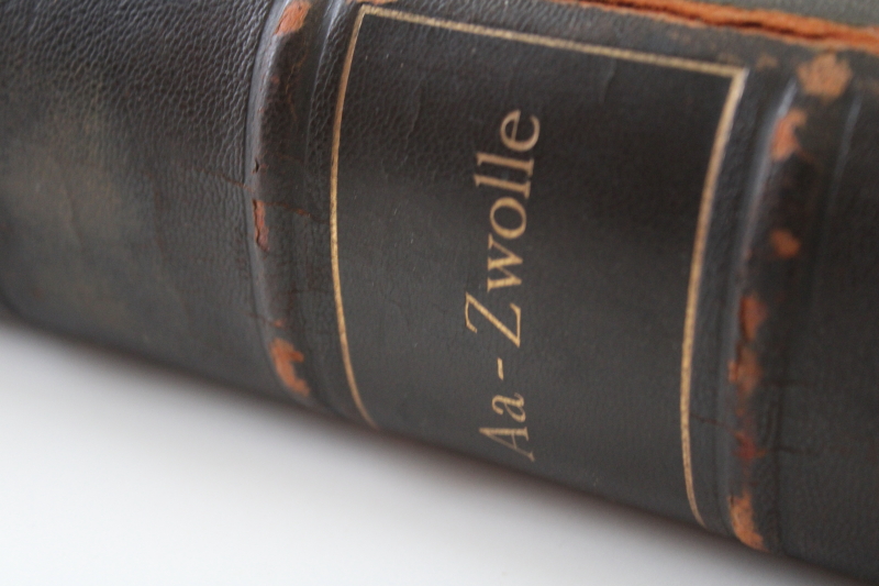 photo of huge old book The Times London vintage 1905 Cyclopedia of Names Century dictionary of people, places #10