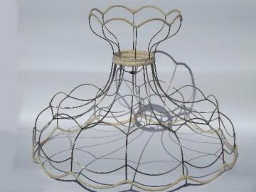 catalog photo of huge scalloped lampshade frame, vintage wire Victorian lamp shade