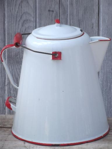 photo of huge vintage thresherman's coffee pot,  old farm kitchen graniteware  #3