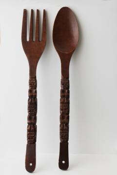 catalog photo of huge wall hanging fork & spoon, vintage carved wood tiki style bar or kitchen decor