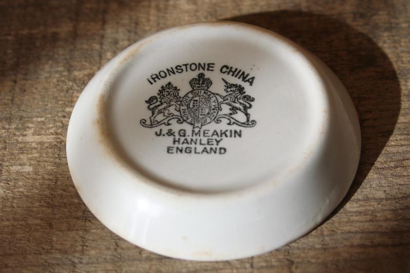 photo of individual butter pat plate, early 1900s vintage white ironstone J&G Meakin  #2