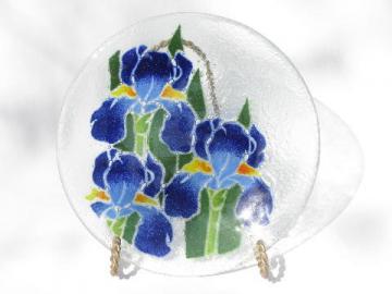 catalog photo of iris flowers art glass plate, encased layered colored glass flower, clear bubbles