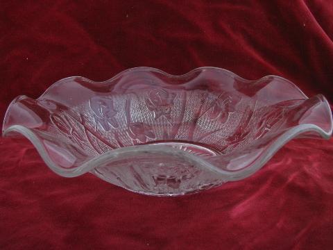 photo of iris & herringbone pattern crimped ruffle edged bowls, vintage pressed glass #3