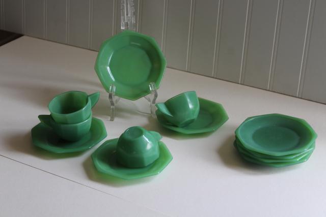 photo of jadite green glass doll dishes, vintage Akro Agate depression glass toy tea set #8