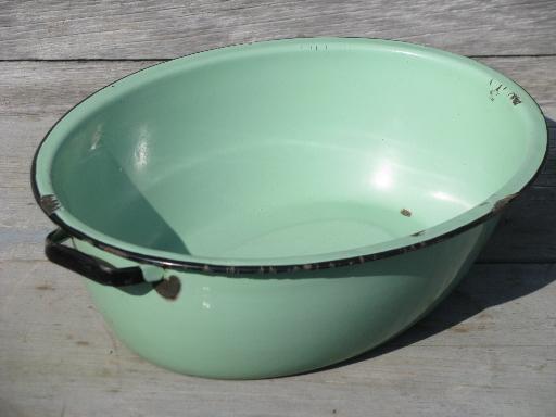 photo of jadite green vintage enamelware, big old primitive wash tub, oval dish pan #3