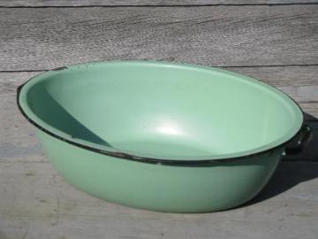 catalog photo of jadite green vintage enamelware, big old primitive wash tub, oval dish pan