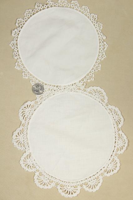 photo of lace trimmed linen table mats & centerpieces w/ crochet edgings, shabby vintage doily lot #3