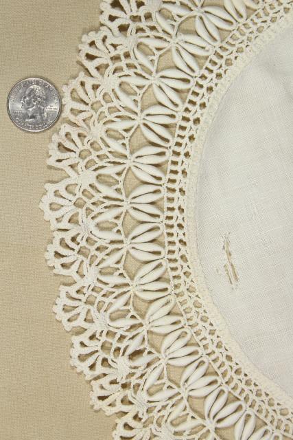 photo of lace trimmed linen table mats & centerpieces w/ crochet edgings, shabby vintage doily lot #11