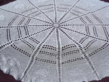 catalog photo of lacy roses vintage crochet tablecover, huge cotton lace doily tablecloth