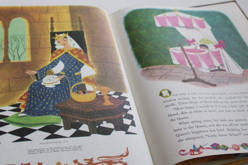photo of large Golden Book Walt Disneys Snow White & the Seven Dwarfs 1979 vintage picture book #4