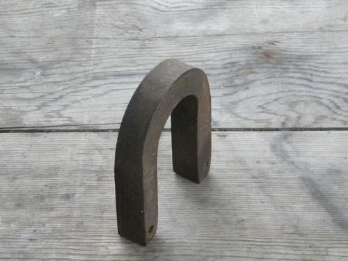 photo of large antique horseshoe magnet #2