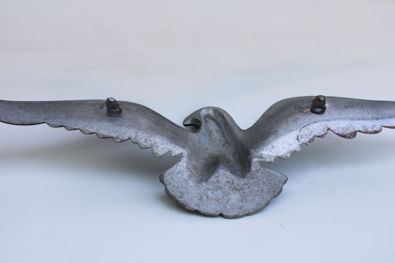 photo of large cast metal eagle wall hanging, mid century vintage Americana w/ weathered antique finish #4