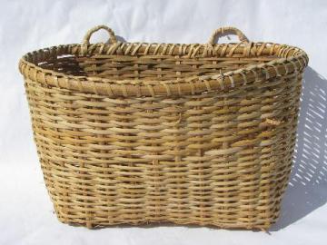 catalog photo of large flat back wall pocket basket, vintage farm kitchen primitive