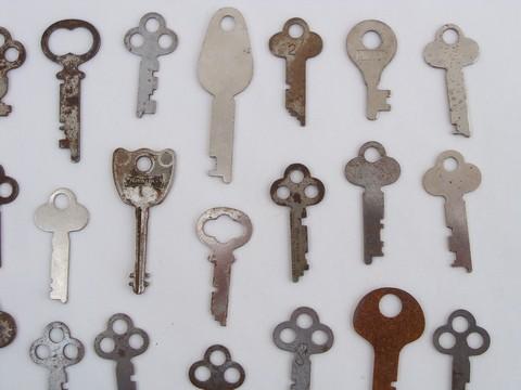 photo of large lot 50+ assorted vintage keys for padlocks, cabinet/drawer locks #2 #3