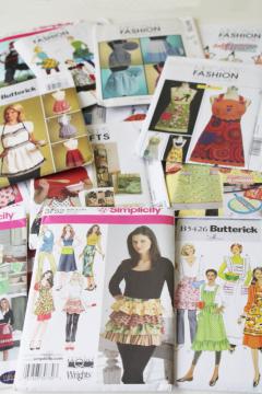 large lot out of print sewing patterns all kitchen aprons, full & half aprons