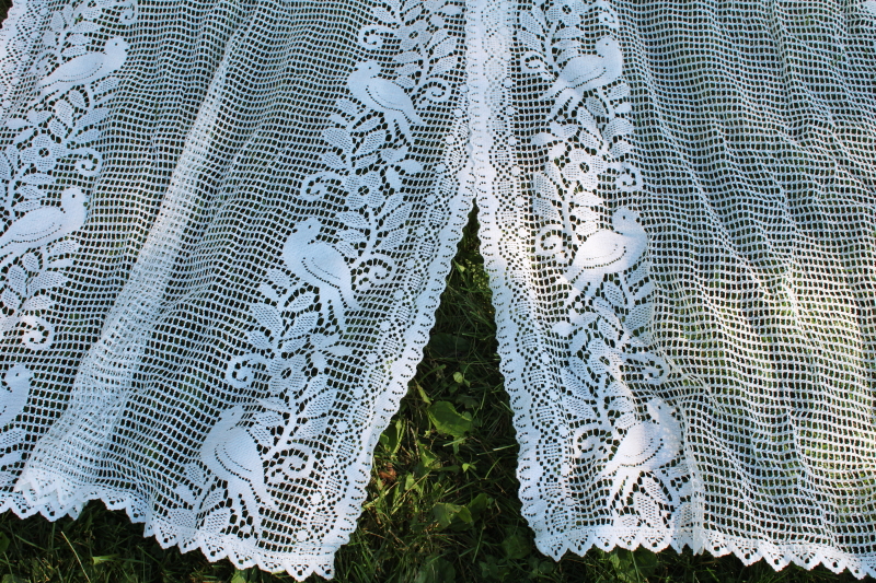 photo of large lot vintage ivory lace curtains, net darning style birds & flowers border #3