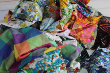 catalog photo of large lot vintage scrap fabric, colorful prints for retro girly accessories, doll clothes etc