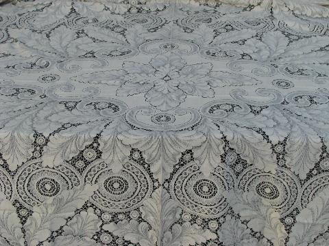 photo of large perfect vintage ivory lace tablecloth, never used, very lovely #1