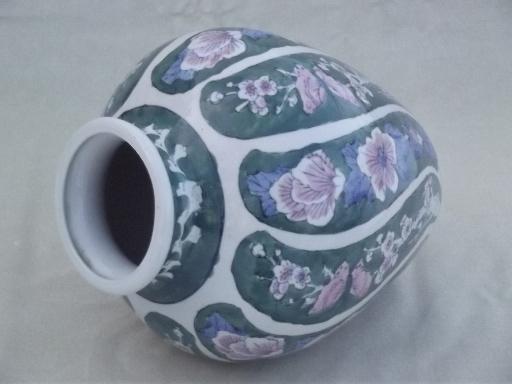 photo of large porcelain ginger jar urn vase, Chinese floral w/ butterflies #2