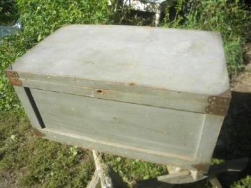 catalog photo of large primitive old carpenter's chest or tool box w/copper fittings