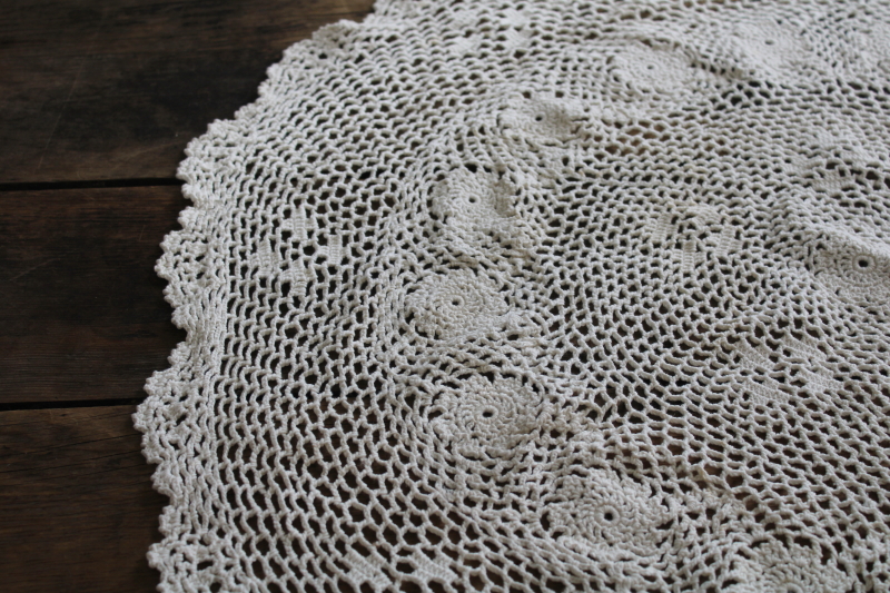 photo of large round crochet lace doily, vintage hippie girl wall hanging or table cover #4