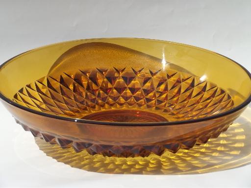 photo of large salad bowl, vintage Indiana amber diamond point pattern glass #1