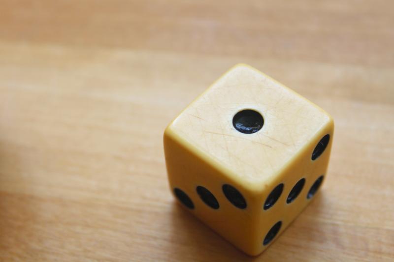 photo of large vintage bakelite dice, numbered dice & classic dotted die, butterscotch color #2