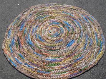 catalog photo of large vintage crochet rag rug, soft thick cotton knit t-shirt fabric