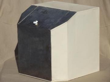 catalog photo of large vintage tin tea chest, old painted zinc shipping  storage box for tea
