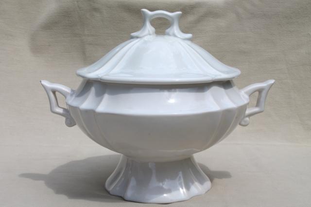 photo of large white earthenware ceramic soup tureen, ladle & tray, vintage Haeger pottery #11