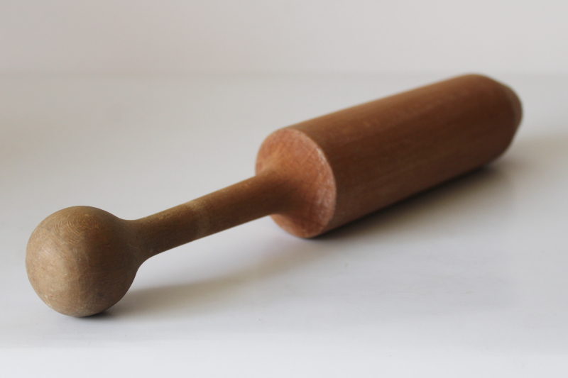 photo of large wood pestle or masher, primitive vintage farmhouse kitchen utensil #5