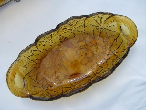 photo of lily pons flower pattern, vintage Indiana amber & clear glass celery dishes #2