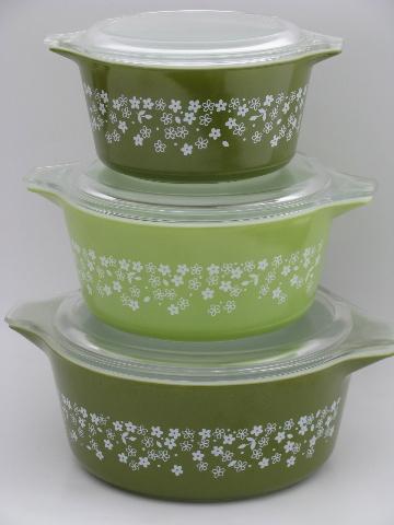 photo of lime green and white crazy daisy spring blossom Pyrex casseroles set #1