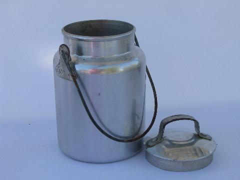 photo of little old metal milk pail w/ lid, vintage dairy farm cream can #2