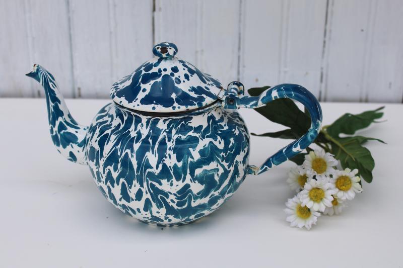 photo of little round enamelware teapot, vintage blue & white splatterware enamel #1