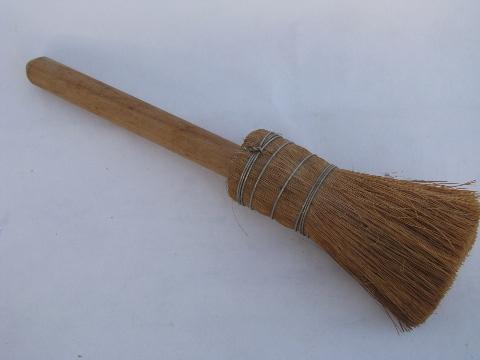 photo of little whisk brush, old corn broom w/ wood handle, vintage kitchenware #2