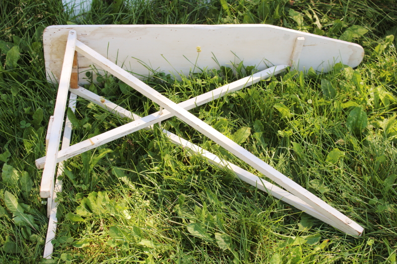 photo of little wood ironing board, folding table w/ shabby old original paint #3