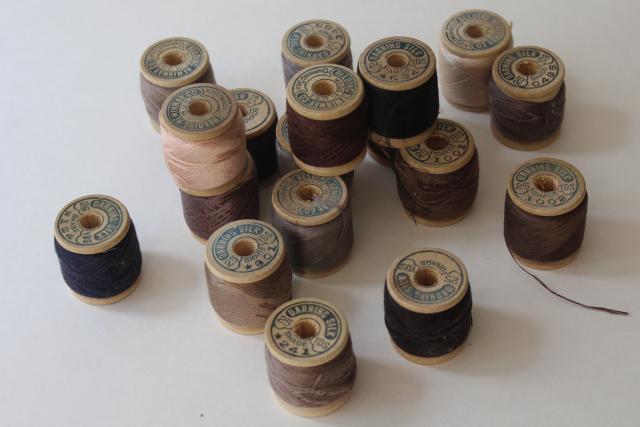 photo of lot antique silk sewing thread, matte finish stockings darning floss on old wood spools #1